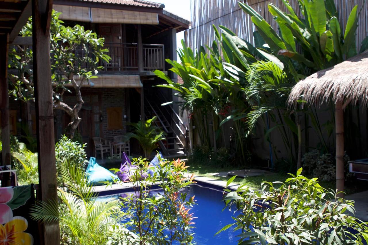 Tropical Canggu Hostel Exterior photo