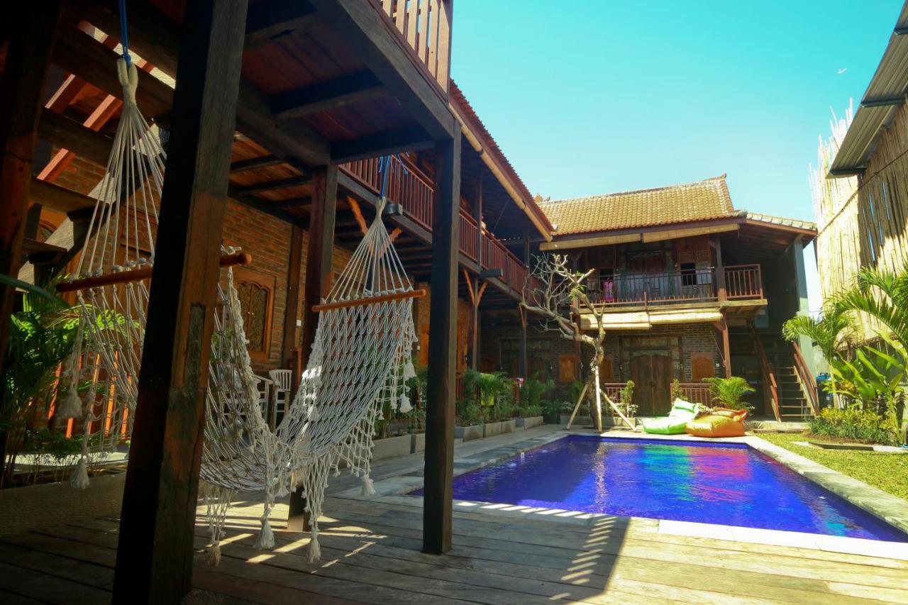 Tropical Canggu Hostel Exterior photo